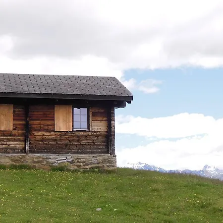 Chalet @2200m Chuestall Huttli *